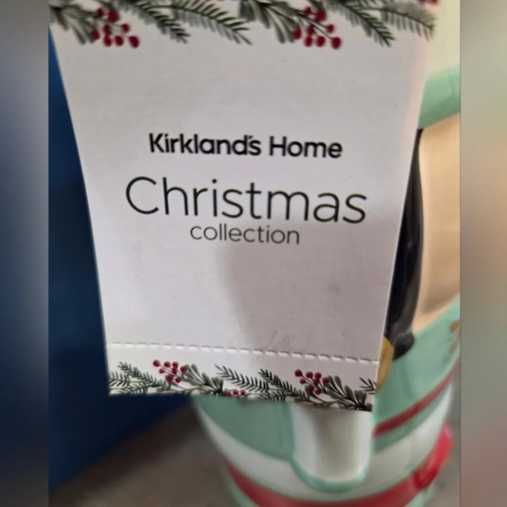 🔺️🆕️🔺️Kirklands Set Of Two, Nutcracker Candles.